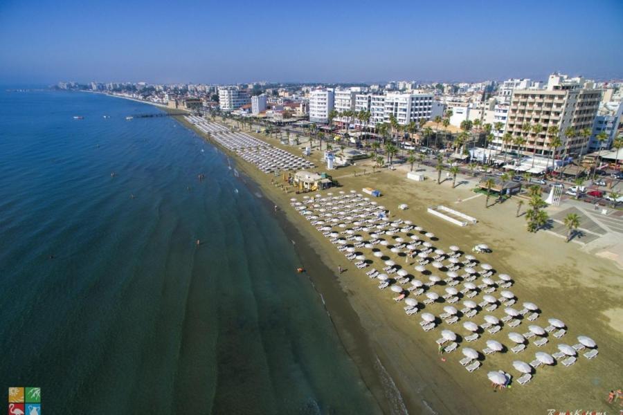 Gregorys Holiday Apartment Larnaca Ngoại thất bức ảnh